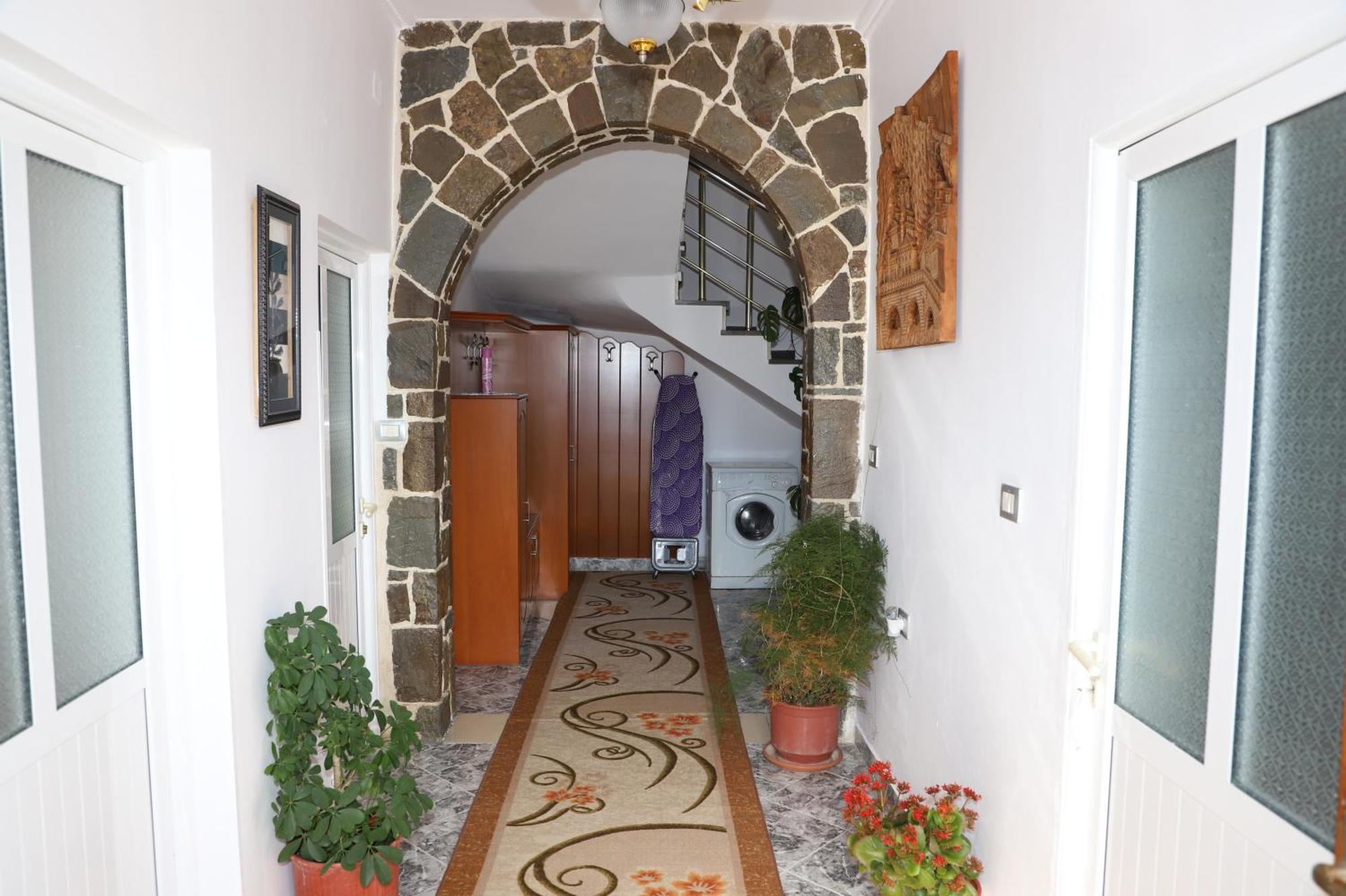 Villa Xherimeja Family Oasis Berat Habitación foto